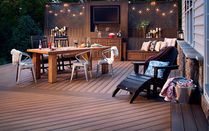 Beautiful Composite Decking with Table